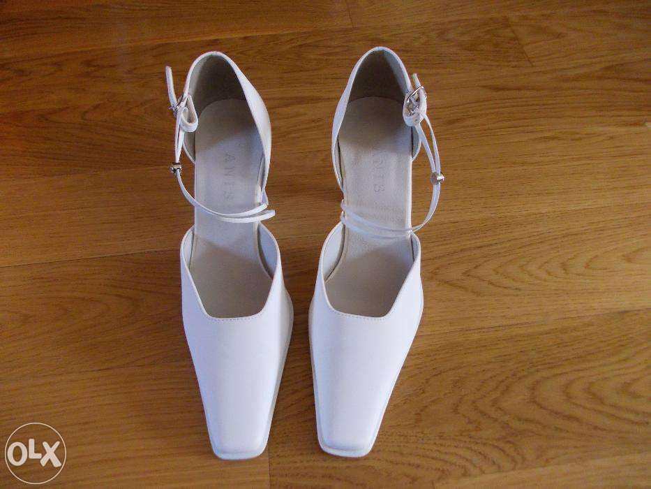 Buty białe Nowe-Okazja