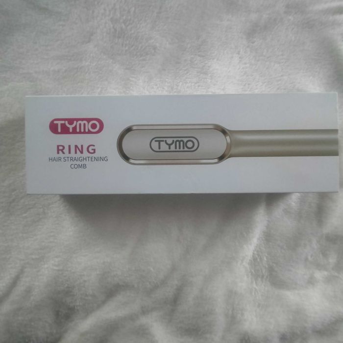 Szczotka prostująca włosy.