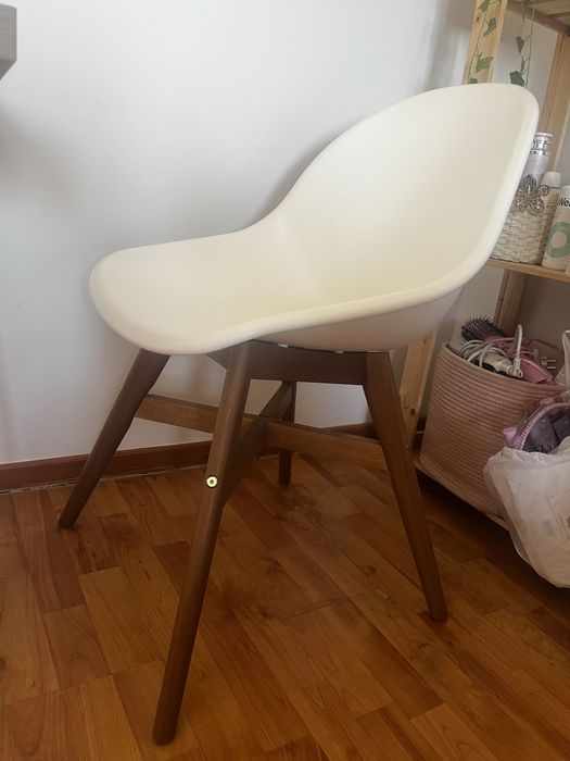 Cadeira Branca IKEA