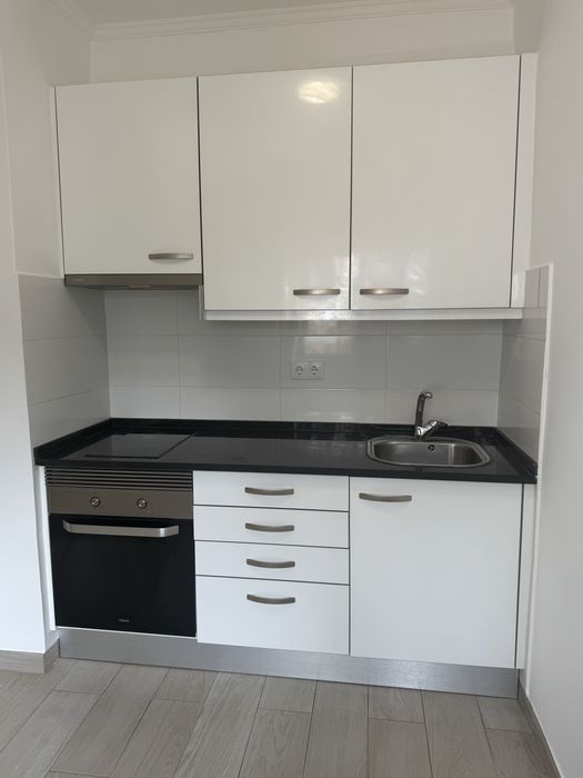 Arrenda-se T1 - Miratejo