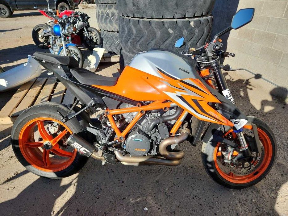 KTM 1290 SUPER DUKE R 2022