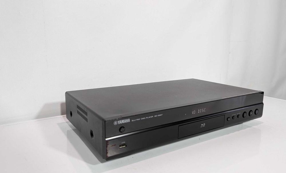 Програвач Blu-Ray/DVD/CD дисків Yamaha BD-S667,має HDMI/USB/ЦАП/Dolby