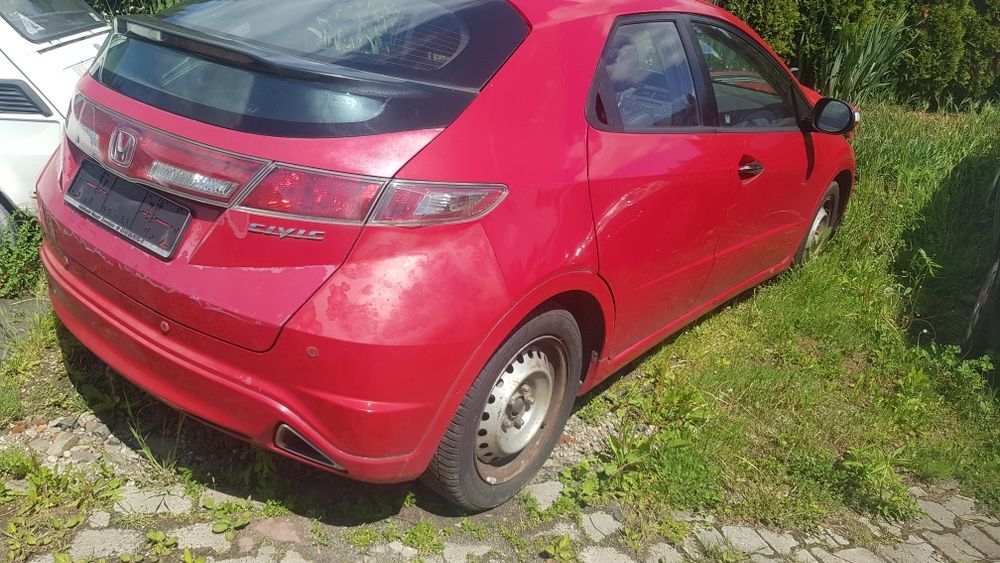 Honda civic ufo  benzyna 2010rok
