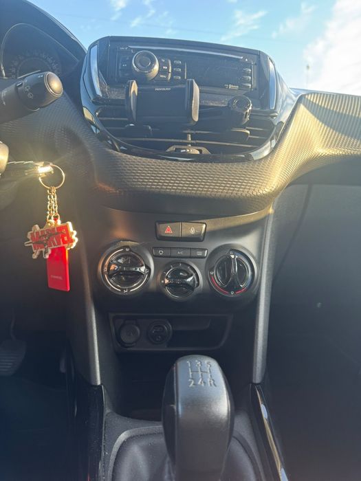 Peugeot 2008 — fotografia 10