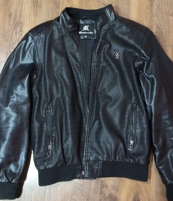 Неперевершена куртка кожзам 46-48