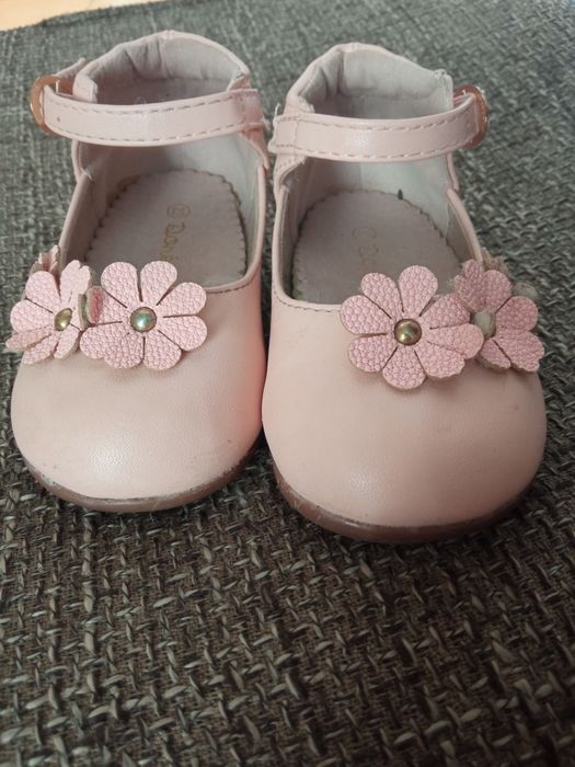 Капчики, туфельки на дівчинку 22 розмір