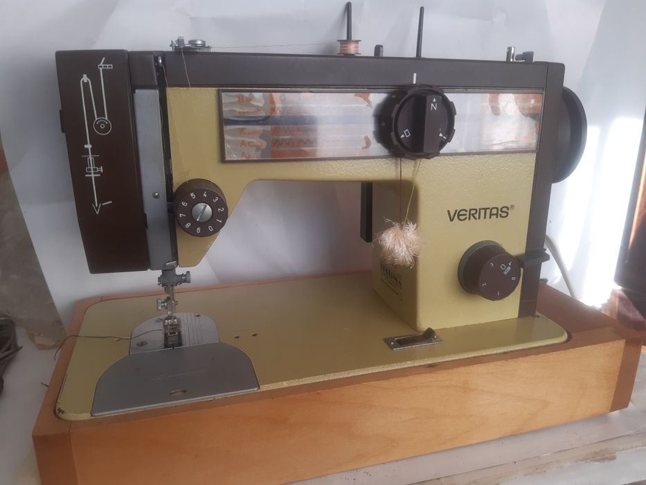 Швейна машинка Veritas