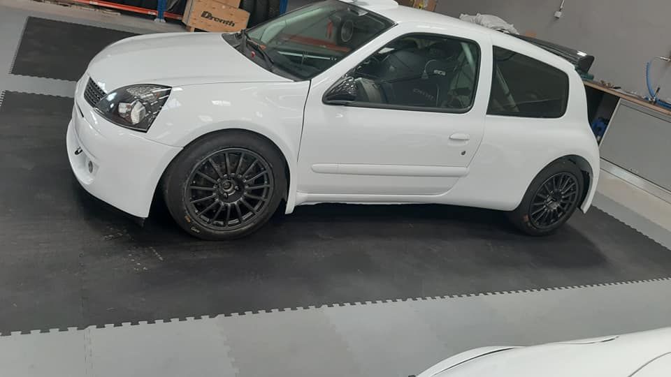 Pavimentos em PVC para oficinas Auto, Motos e Pneus