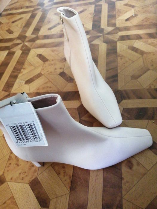 Nowe botki beżowe 38 39 obcas Mango MNG