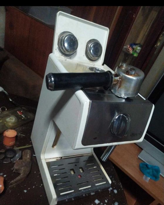 Máquina café c/manípulo deLonghi