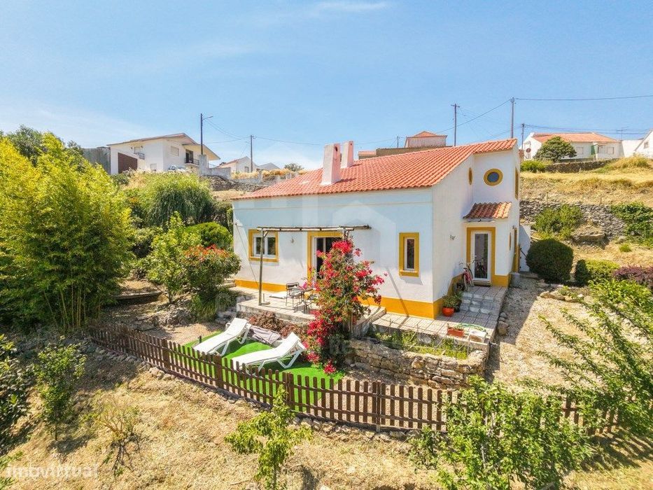 Vende Moradia T2+2 - Ericeira 19 km, A Casa das Casas