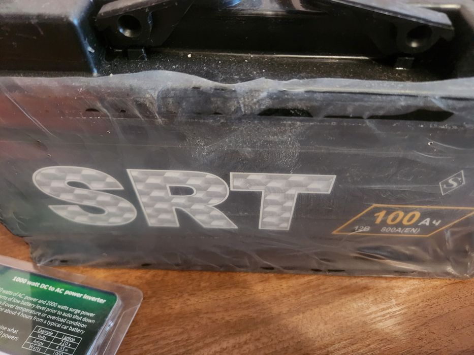 Комплект безперебійного живлення квартири, акумулятор та інвертор