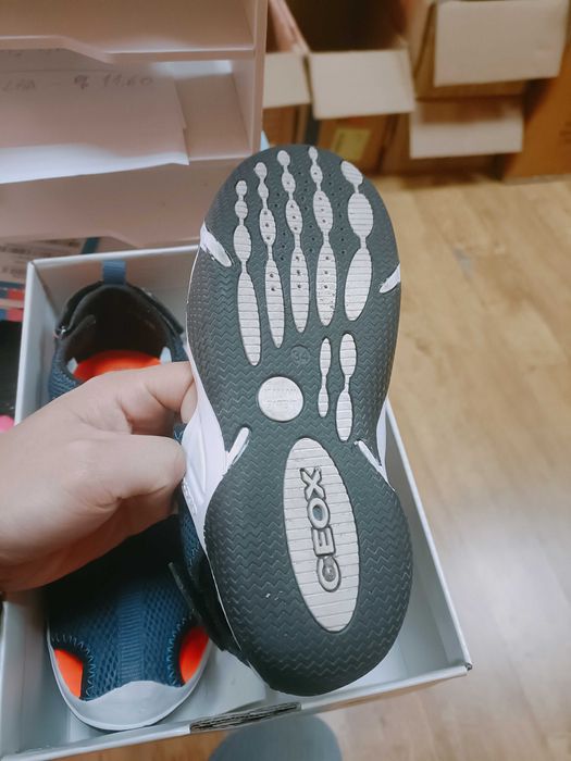 sandalia para crianca geox