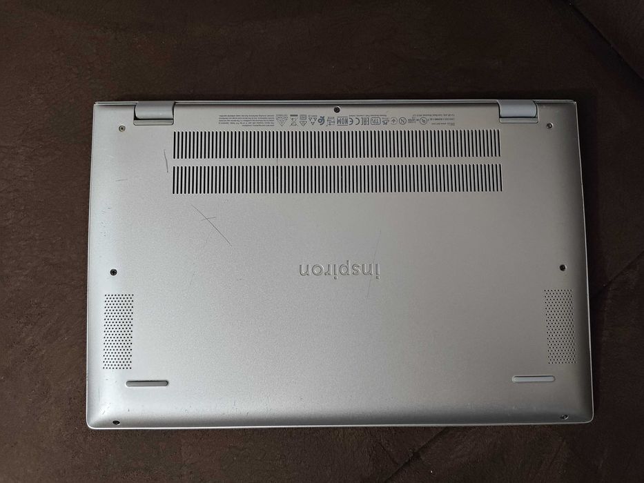 Dell Ryzen7 8-Core. Backlit. FHD IPS. NVME. 16 DDR4. 6 Godzin bateria