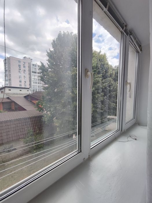 Продаж великої  кімнати, район - центр, Деснянська  Правда, Круг