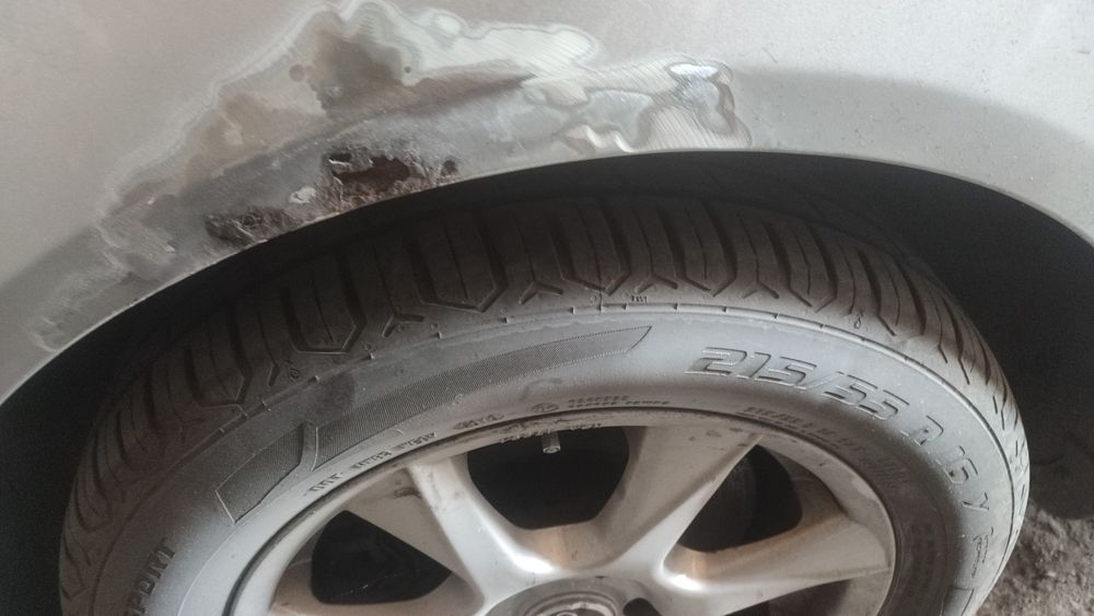 Сварка глушителя .замена порогов.покраска.сварка кузова