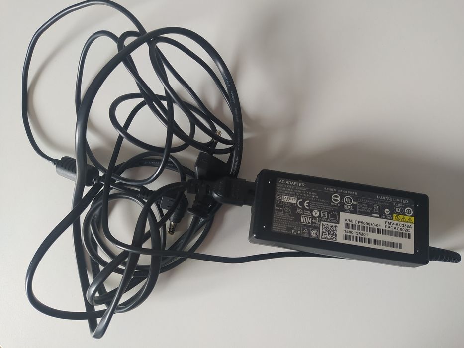 Laptop Fujitsu Lifebook E554