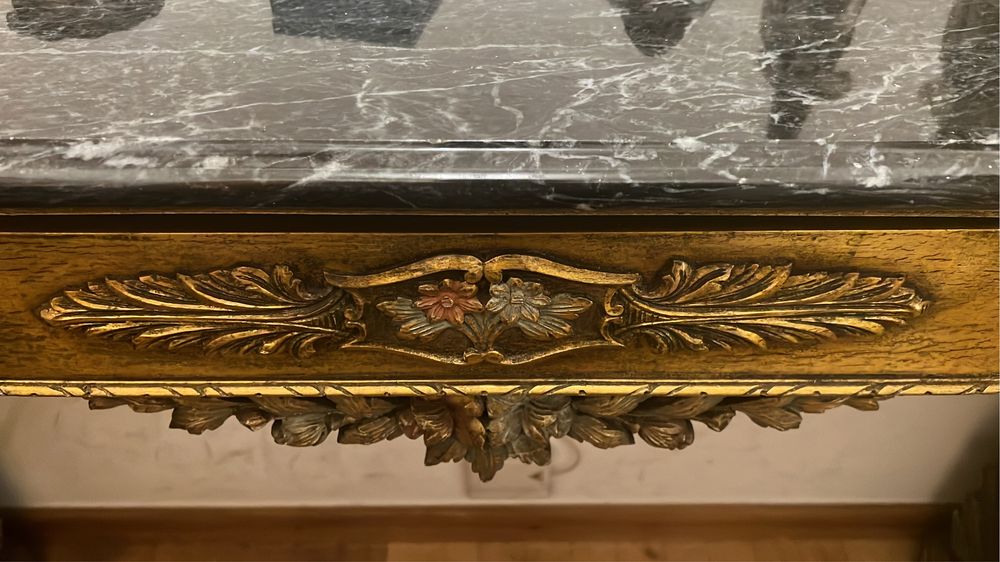 Moveis com cerca de 90 anos para coleccionadores