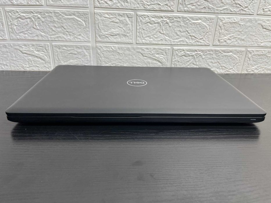 Ноутбук Dell Latitude 5590  15.6" (1920x1080) i7-8650U 16 GB DDR4