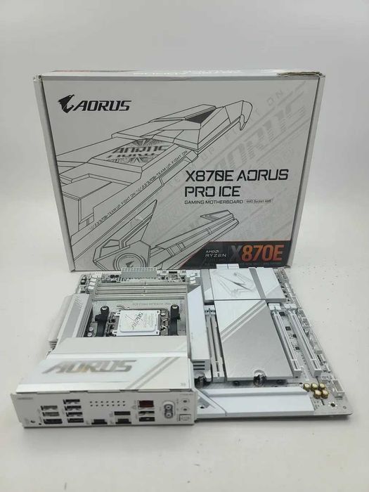 Материнська плата Gigabyte X870E AORUS PRO ICE (sAM5, AMD X870E, PCI-Ex16)