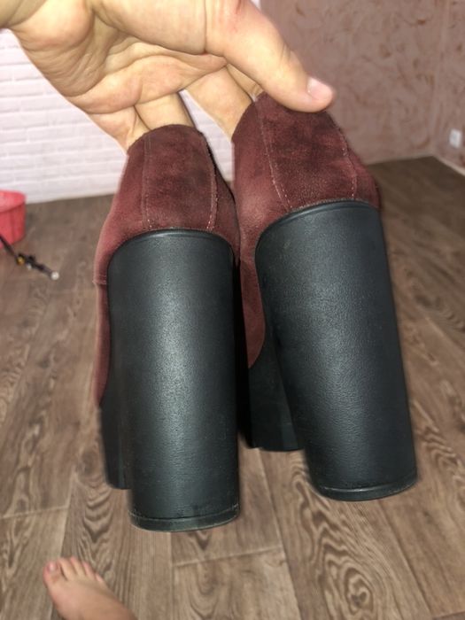 Замшивые ботинки ботильоны тракторная подошва