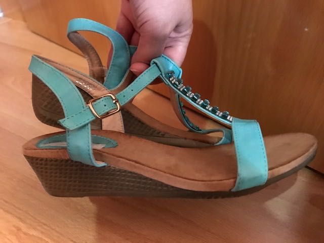 Sandálias Nº 38 Novas
