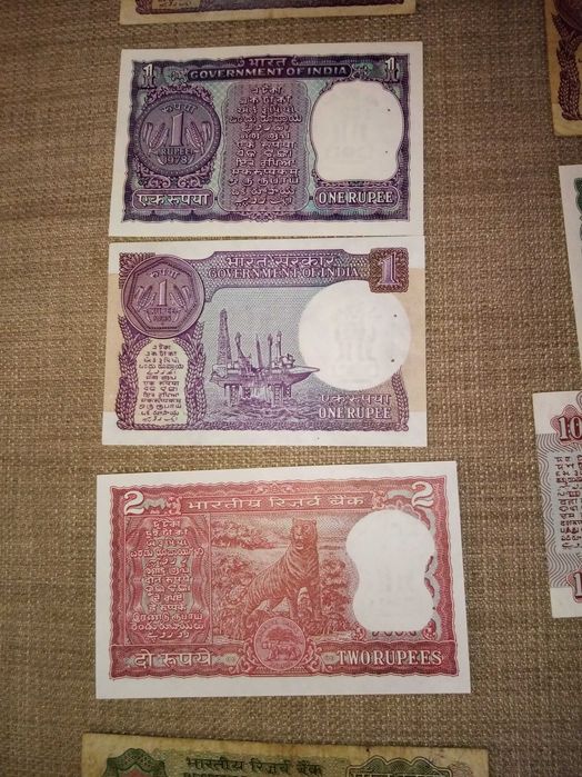 INDIA 13 Notas 3 NÃO Circuladas 5 NOVAS mas foram AGRAFADAS em BC e MC