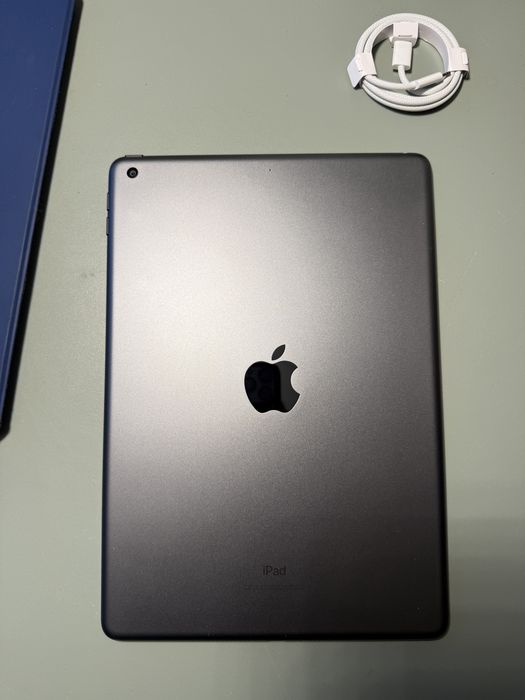 Apple iPad 10.2”  8a Geração 2020