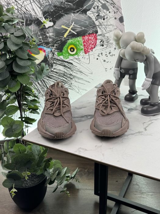 Кросівки Adidas Ozweego 38 розмір Е7532: 1 069 грн. - Кросівки для