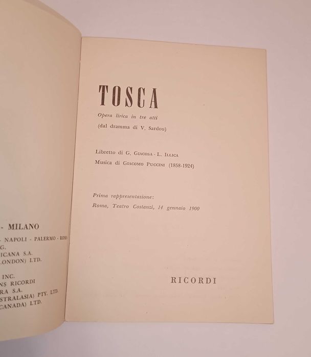 Tosca: Opera Lírica um tre atti