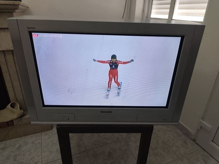 Panasonic Quintrix 32" Real Flat 100Hz – Impecável + Comando Original