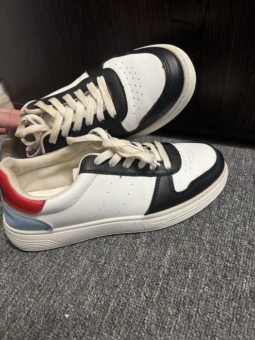 Кеды кожзам в нормальном состоянии