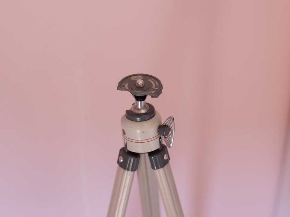 Tripé vintage Bilora