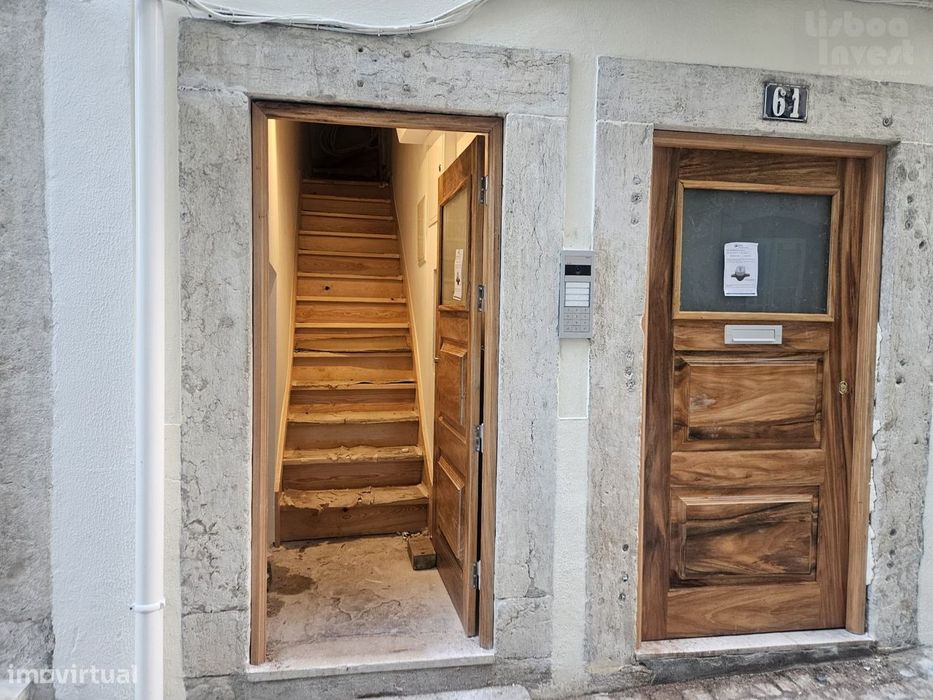 Vendo T2 para remodelação em predio totalmente remodelado