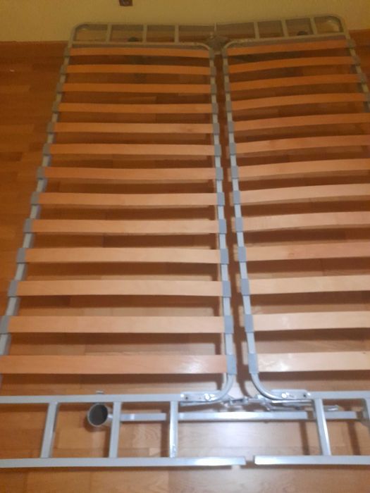 Camas Com Estrados.64738562974339124