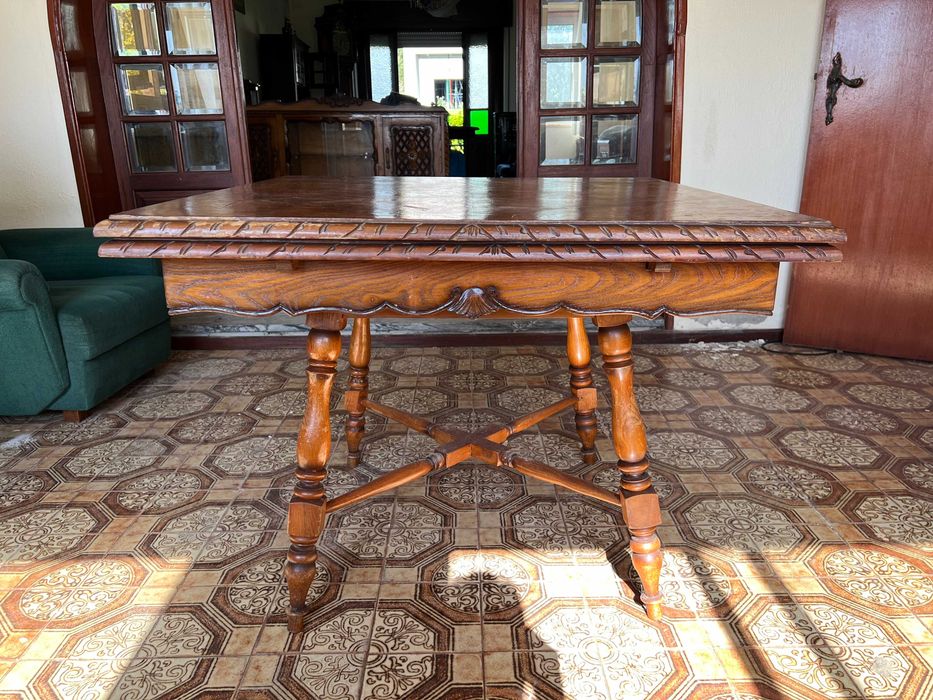 Mesa Extensível em Madeira