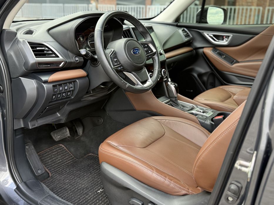 Продам Subaru Forester Touring