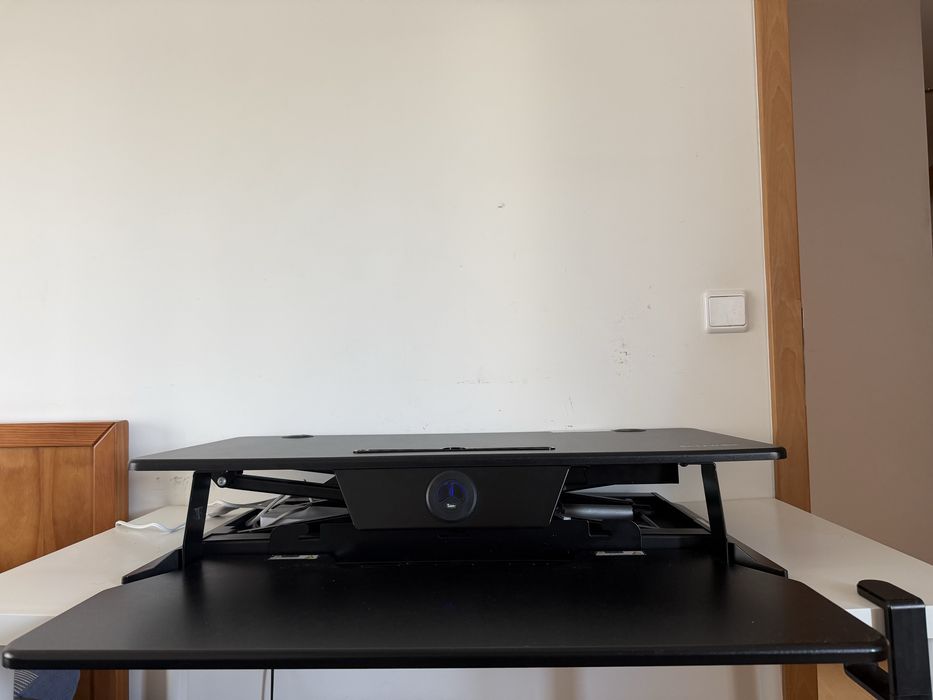 Secretária elevatoria (stand up desk) electrica