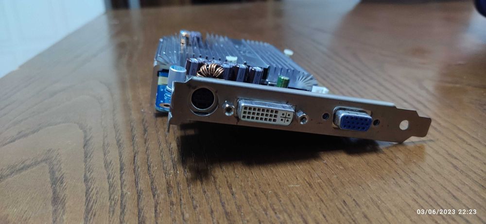 PCI-Express Graphics Cards64585420358529122