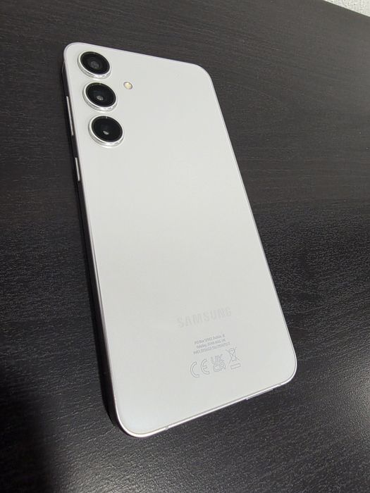 Samsung S24 plus - 12 GB / 256 GB