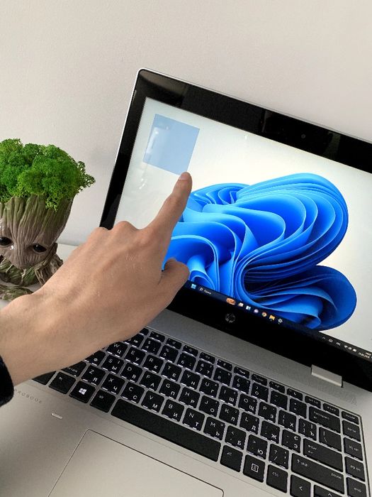 Сенсорний ноутбук - HP Probook 640 G4 i5-8350u / 16GB RAM / SSD 240 + 480 HDD