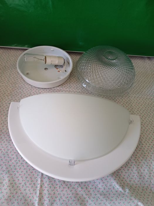 Candeeiros como novos 3 euros cada.