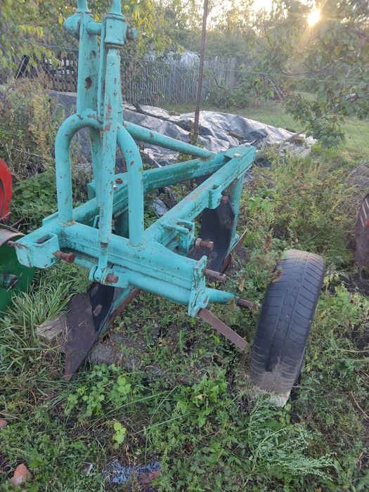 Плуг Бомет 2/35см