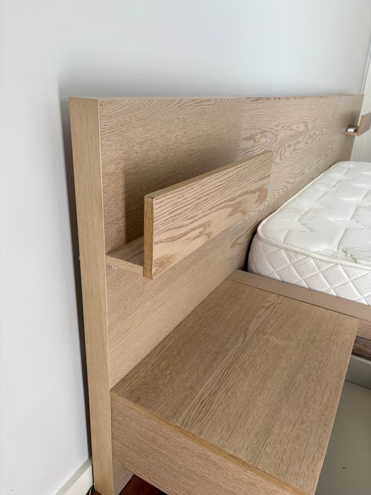 Cama de casal Malm Ikea + mesas + estrado + colchão