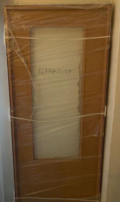 Bloco de porta interior com vidro Nova  82,5x203cm abertura à direira