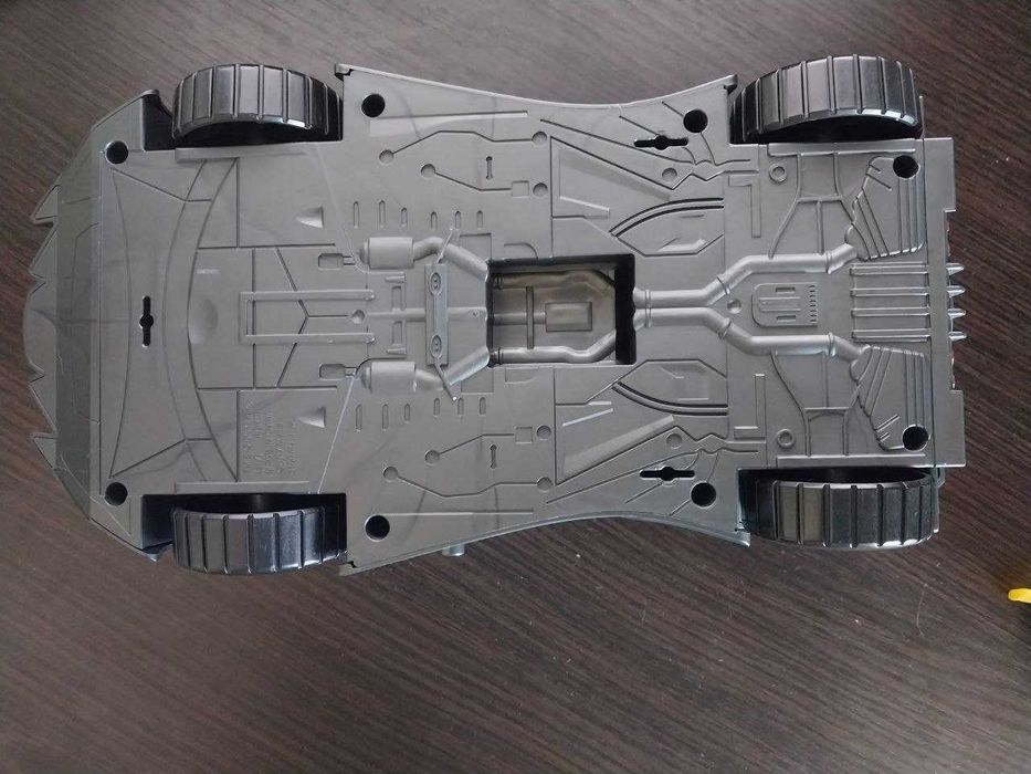 Іграшковий Бетмобіль