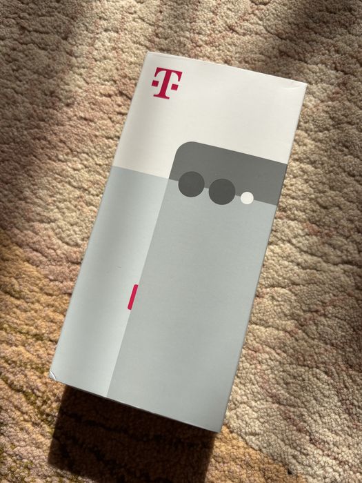 T PHONE 3, kolor Icy Silver