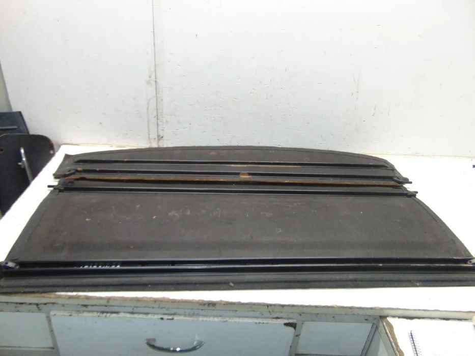 Toyota Corolla Liftback chapeleira usado em bom estado
