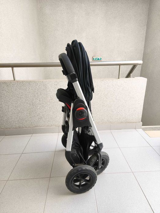 Carrinho Easywalker + Ovo BeSafe iZi Go+ com adaptadores