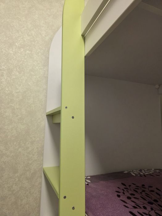 Двоповерхове ліжко